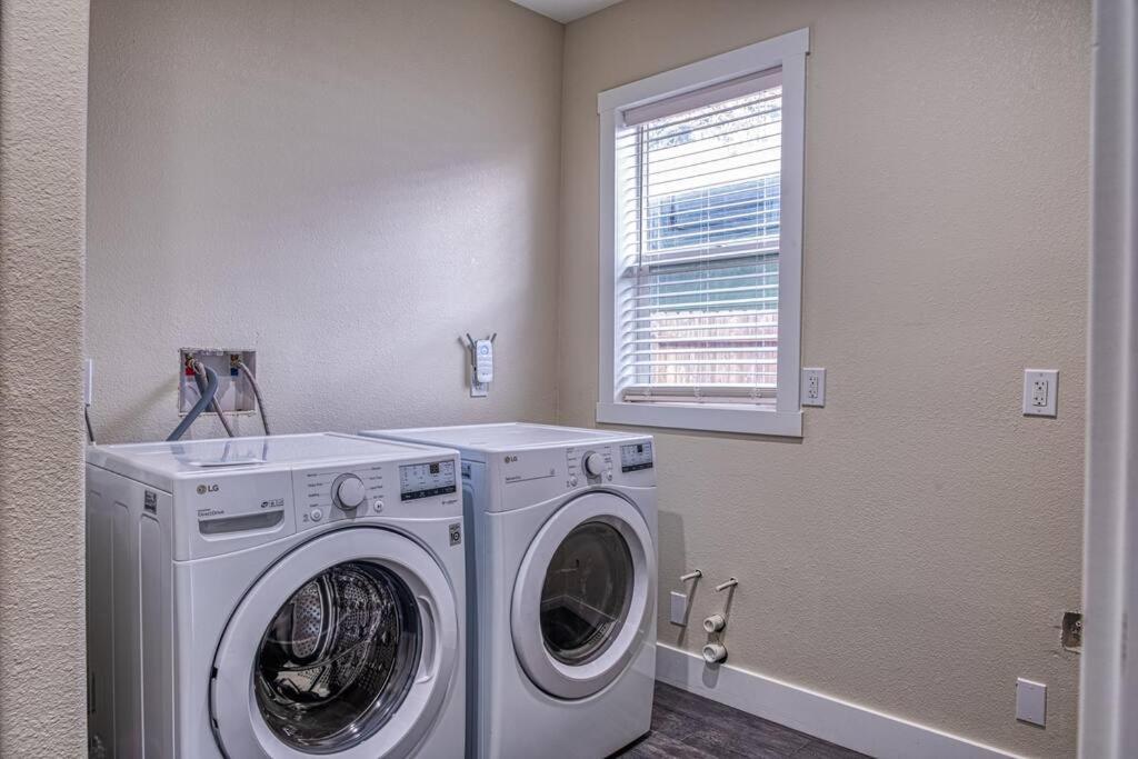 4Br Victorian Walk To Uc Davis & Shriner Med Cen Villa Sacramento Exterior photo