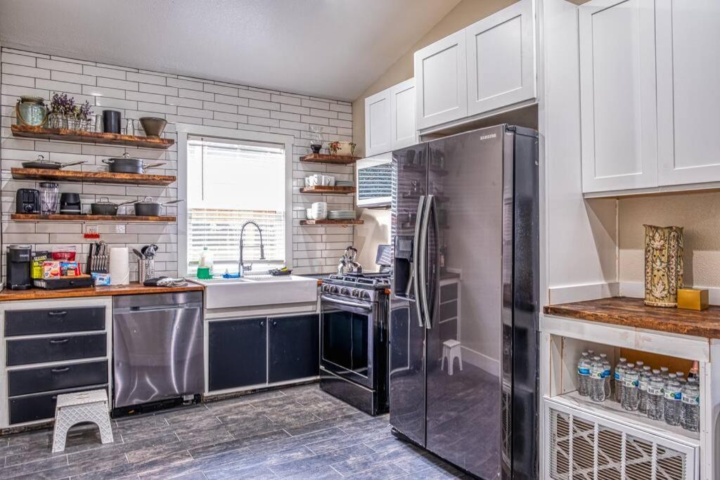 4Br Victorian Walk To Uc Davis & Shriner Med Cen Villa Sacramento Exterior photo